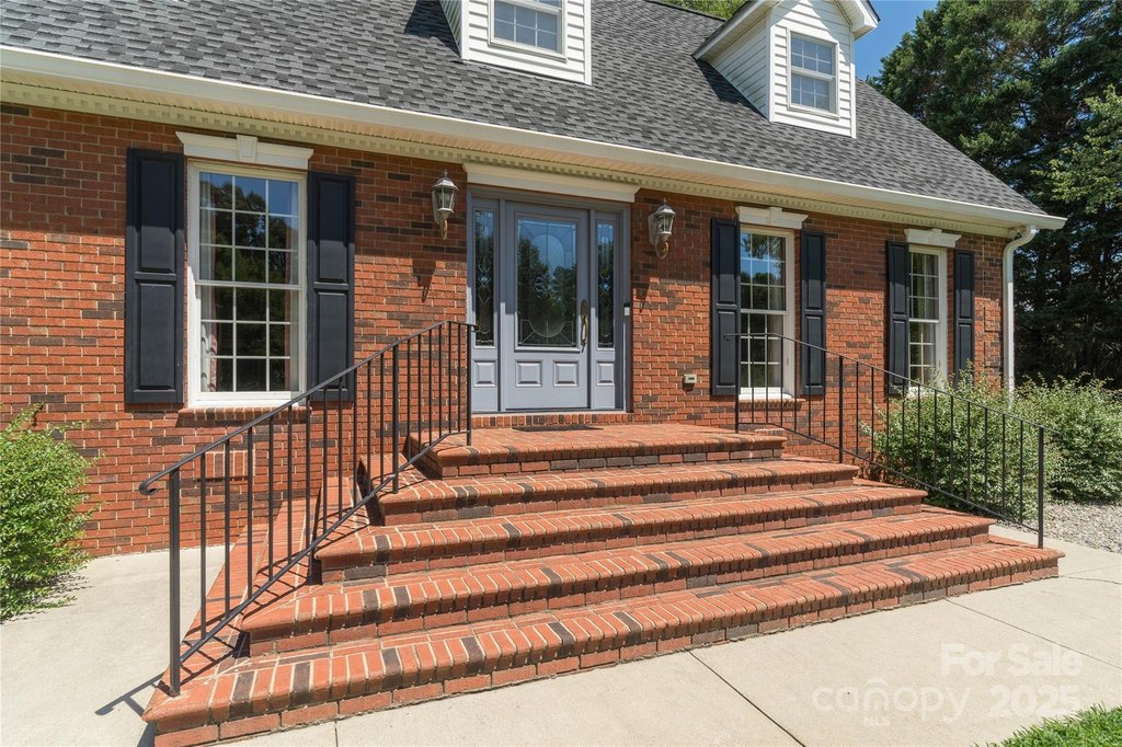 Mooresville, North Carolina, 28117, United States, 3 Bedrooms Bedrooms, ,4 BathroomsBathrooms,Residential,Forsale,1953169