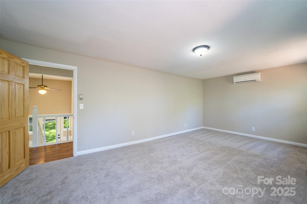 Hendersonville, North Carolina, 28739, United States, 4 Bedrooms Bedrooms, ,2.5 BathroomsBathrooms,Residential,Forsale,1960266