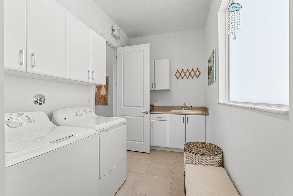 Delray Beach, Florida, 33446, United States, 2 Bedrooms Bedrooms, ,2.5 BathroomsBathrooms,Residential,Forsale,1929733
