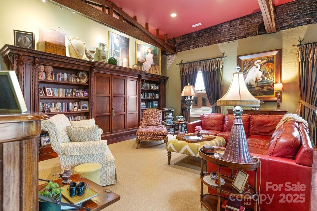 Hendersonville, North Carolina, 28792, United States, 4 Bedrooms Bedrooms, ,4.5 BathroomsBathrooms,Residential,Forsale,1904903