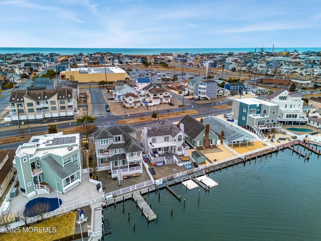 Ortley Beach, New Jersey, 08751, United States, 5 Bedrooms Bedrooms, ,4 BathroomsBathrooms,Residential,Forsale,1922720