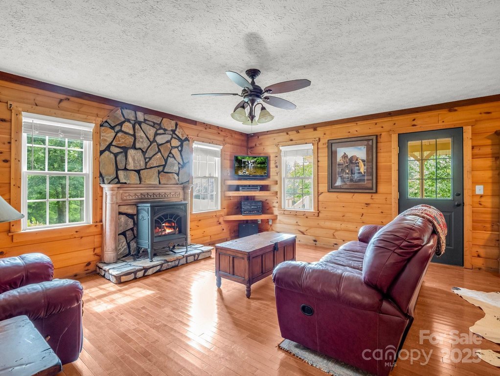 Rutherfordton, North Carolina, 28139, United States, 3 Bedrooms Bedrooms, ,2 BathroomsBathrooms,Residential,Forsale,1904901