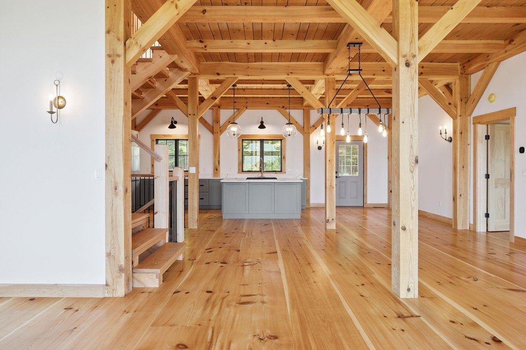 Ossipee, New Hampshire, 03814, United States, 4 Bedrooms Bedrooms, ,2.5 BathroomsBathrooms,Residential,Forsale,1952903