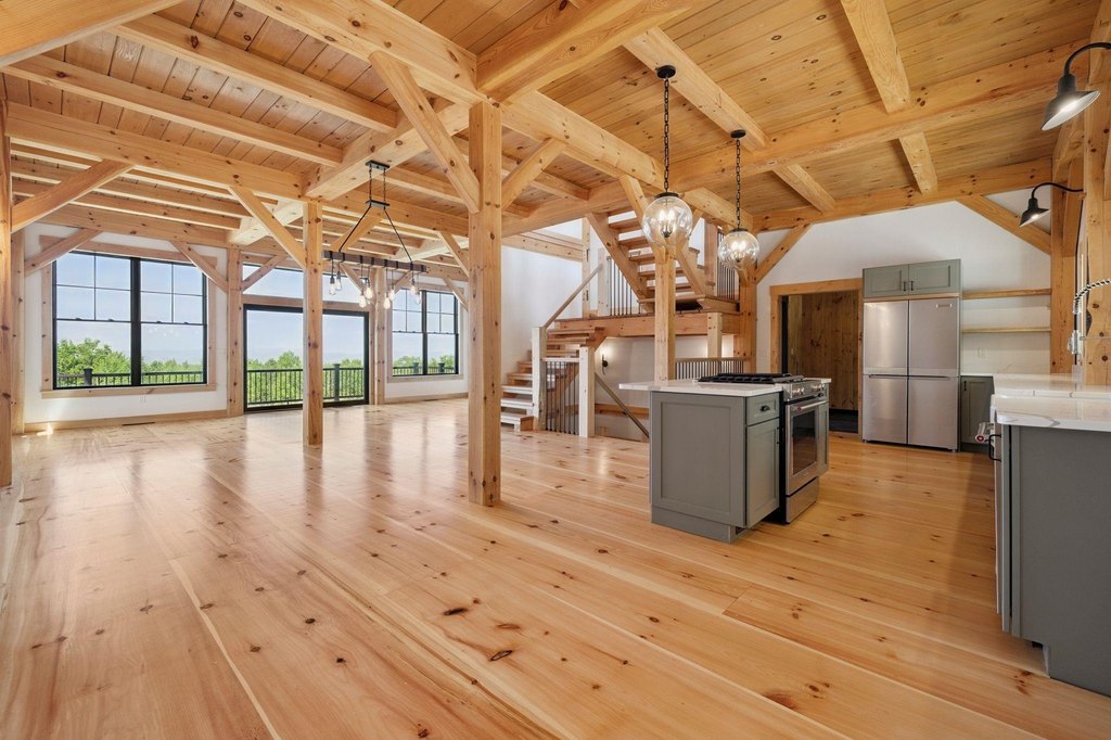 Ossipee, New Hampshire, 03814, United States, 4 Bedrooms Bedrooms, ,2.5 BathroomsBathrooms,Residential,Forsale,1952903