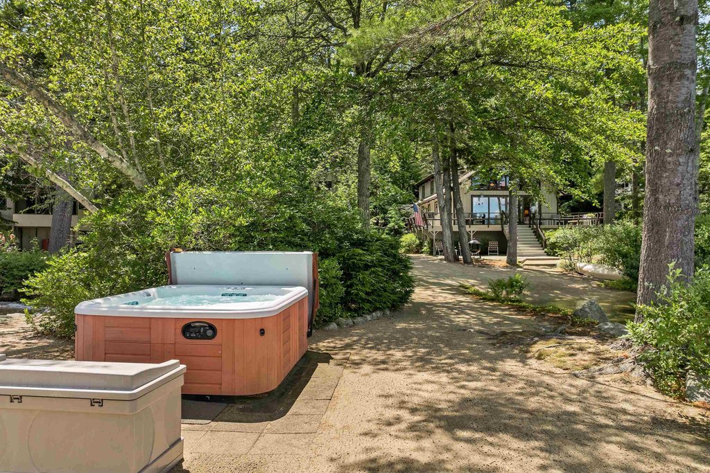 Moultonborough, New Hampshire, 03254, United States, 3 Bedrooms Bedrooms, ,3 BathroomsBathrooms,Residential,Forsale,1941224