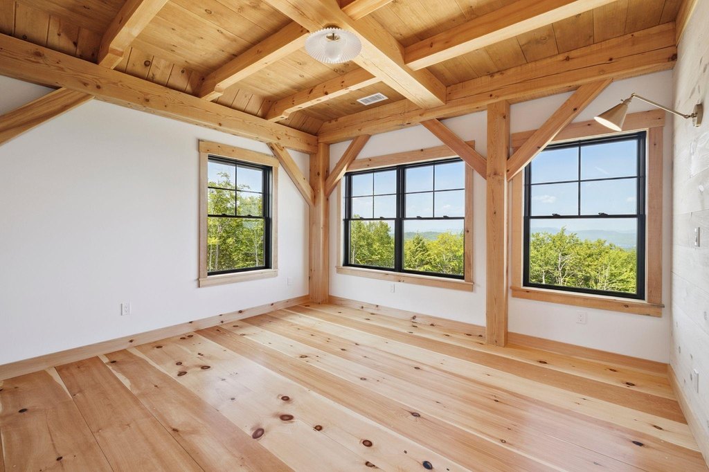 Ossipee, New Hampshire, 03814, United States, 4 Bedrooms Bedrooms, ,2.5 BathroomsBathrooms,Residential,Forsale,1952903