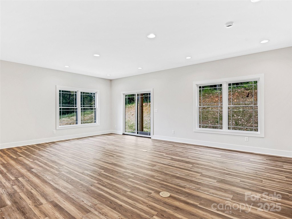 Mars Hill, North Carolina, 28754, United States, 3 Bedrooms Bedrooms, ,3 BathroomsBathrooms,Residential,Forsale,1907847