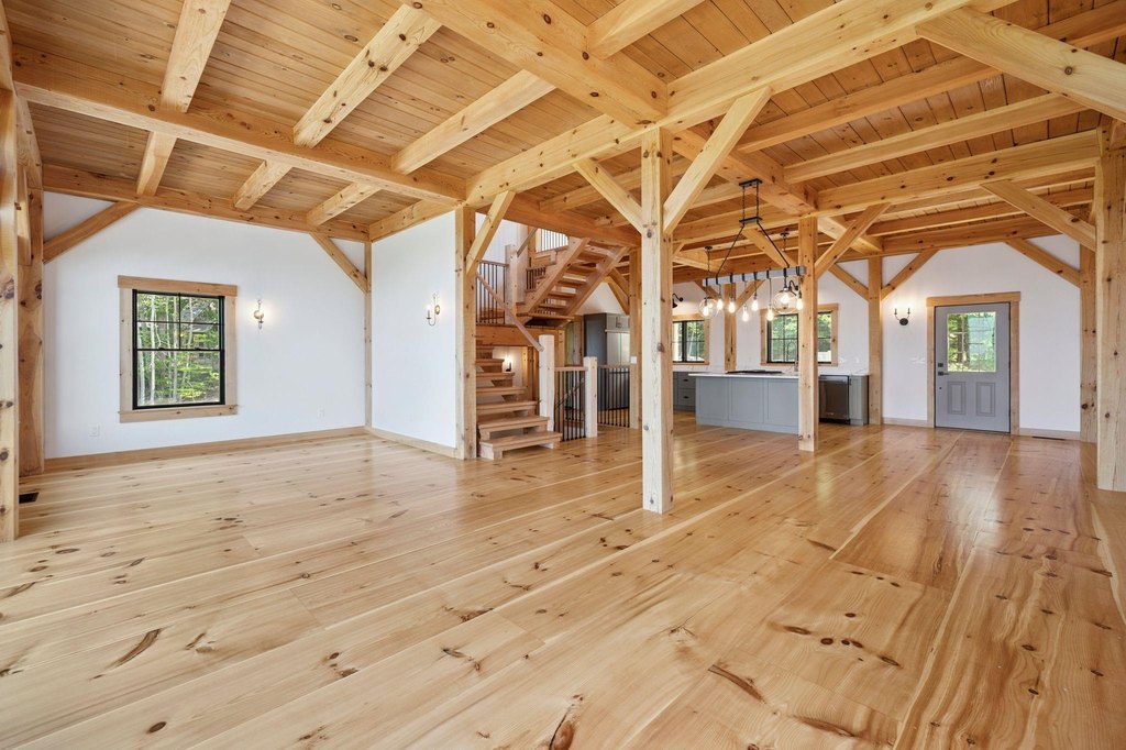Ossipee, New Hampshire, 03814, United States, 4 Bedrooms Bedrooms, ,2.5 BathroomsBathrooms,Residential,Forsale,1952903