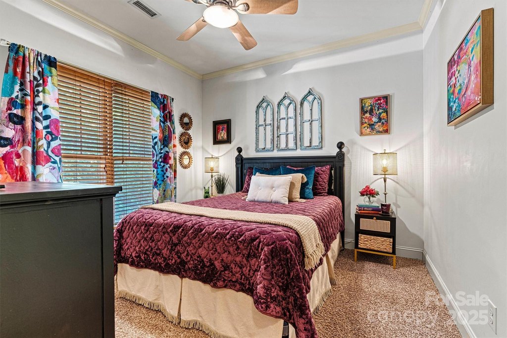 Hickory, North Carolina, 28601, United States, 4 Bedrooms Bedrooms, ,2.5 BathroomsBathrooms,Residential,Forsale,2007671