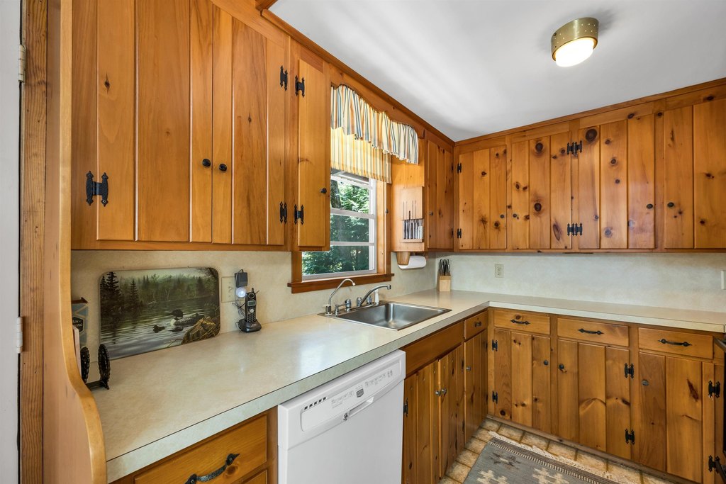 Moultonborough, New Hampshire, 03254, United States, 3 Bedrooms Bedrooms, ,3 BathroomsBathrooms,Residential,Forsale,1941224