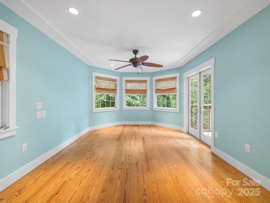 Tryon, North Carolina, 28782, United States, 3 Bedrooms Bedrooms, ,4 BathroomsBathrooms,Residential,Forsale,1904897