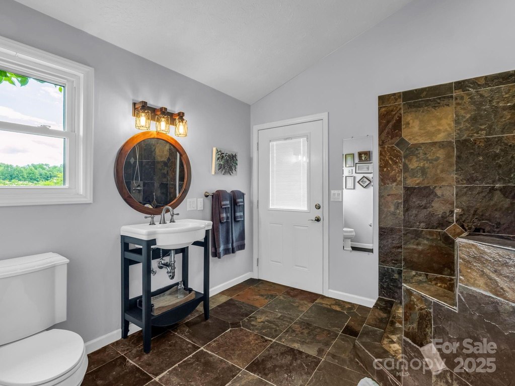 Saluda, North Carolina, 28773, United States, 4 Bedrooms Bedrooms, ,2 BathroomsBathrooms,Residential,Forsale,1960269