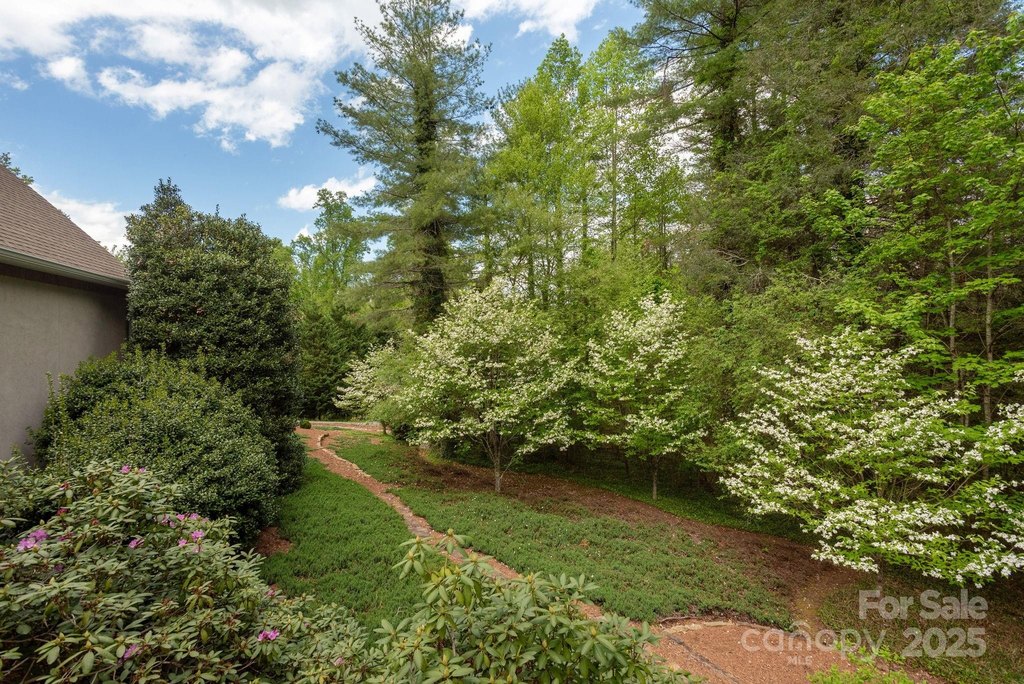 Hendersonville, North Carolina, 28739, United States, 3 Bedrooms Bedrooms, ,3.5 BathroomsBathrooms,Residential,Forsale,1985903