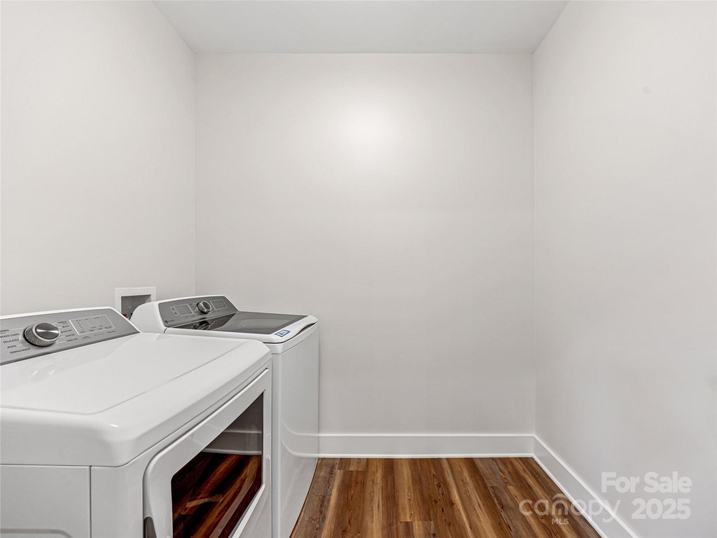 Mars Hill, North Carolina, 28754, United States, 3 Bedrooms Bedrooms, ,3 BathroomsBathrooms,Residential,Forsale,1907847