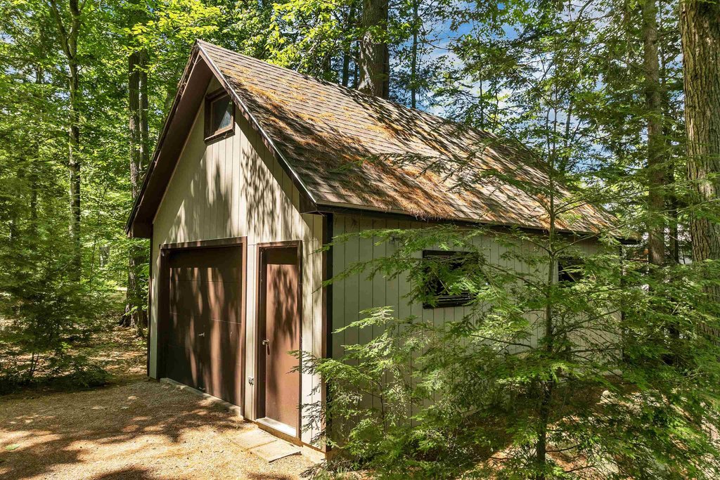 Moultonborough, New Hampshire, 03254, United States, 3 Bedrooms Bedrooms, ,3 BathroomsBathrooms,Residential,Forsale,1941224