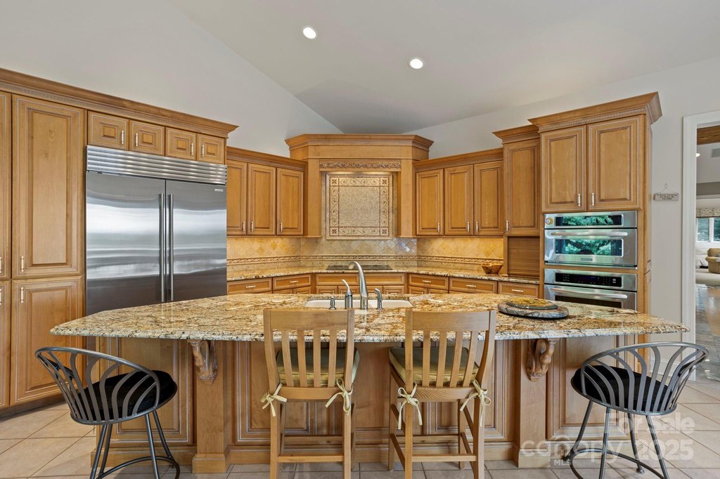 Flat Rock, North Carolina, 28731, United States, 3 Bedrooms Bedrooms, ,4.5 BathroomsBathrooms,Residential,Forsale,1904902