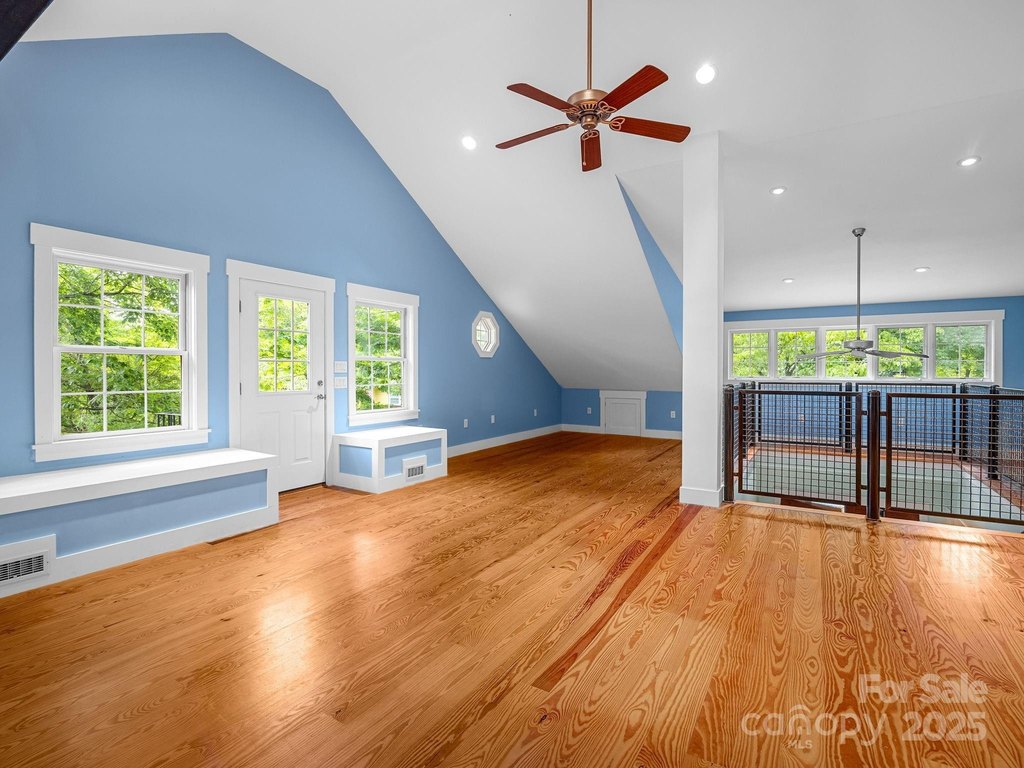 Tryon, North Carolina, 28782, United States, 3 Bedrooms Bedrooms, ,4 BathroomsBathrooms,Residential,Forsale,1904897