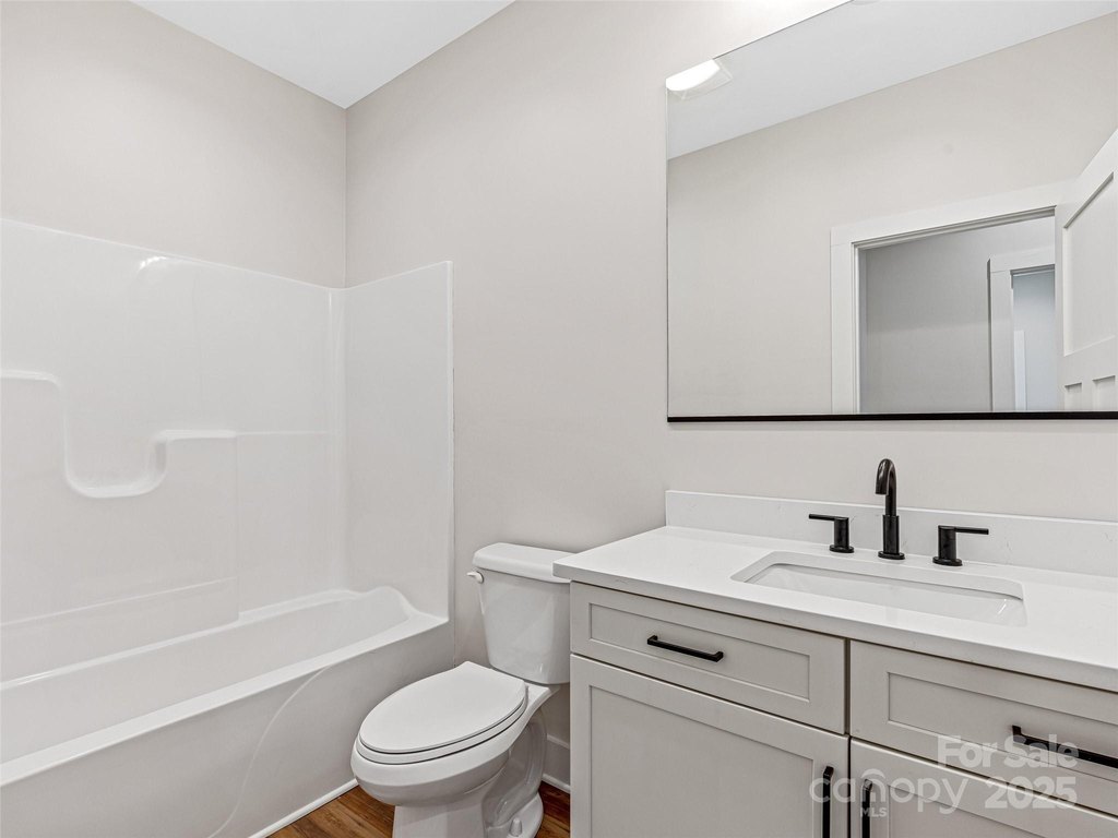 Mars Hill, North Carolina, 28754, United States, 3 Bedrooms Bedrooms, ,3 BathroomsBathrooms,Residential,Forsale,1907847