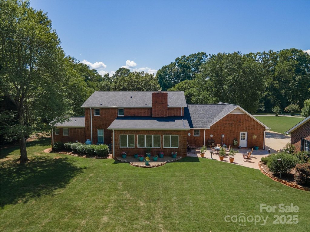 Mooresville, North Carolina, 28117, United States, 3 Bedrooms Bedrooms, ,4 BathroomsBathrooms,Residential,Forsale,1953169