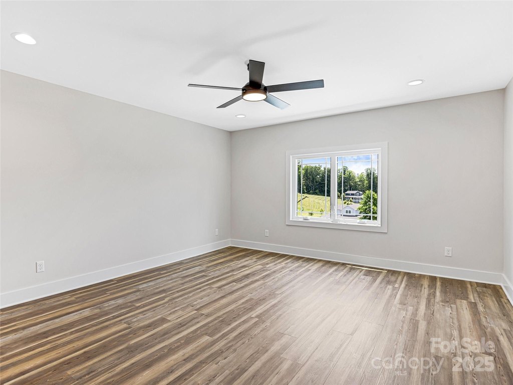 Mars Hill, North Carolina, 28754, United States, 3 Bedrooms Bedrooms, ,3 BathroomsBathrooms,Residential,Forsale,1907847
