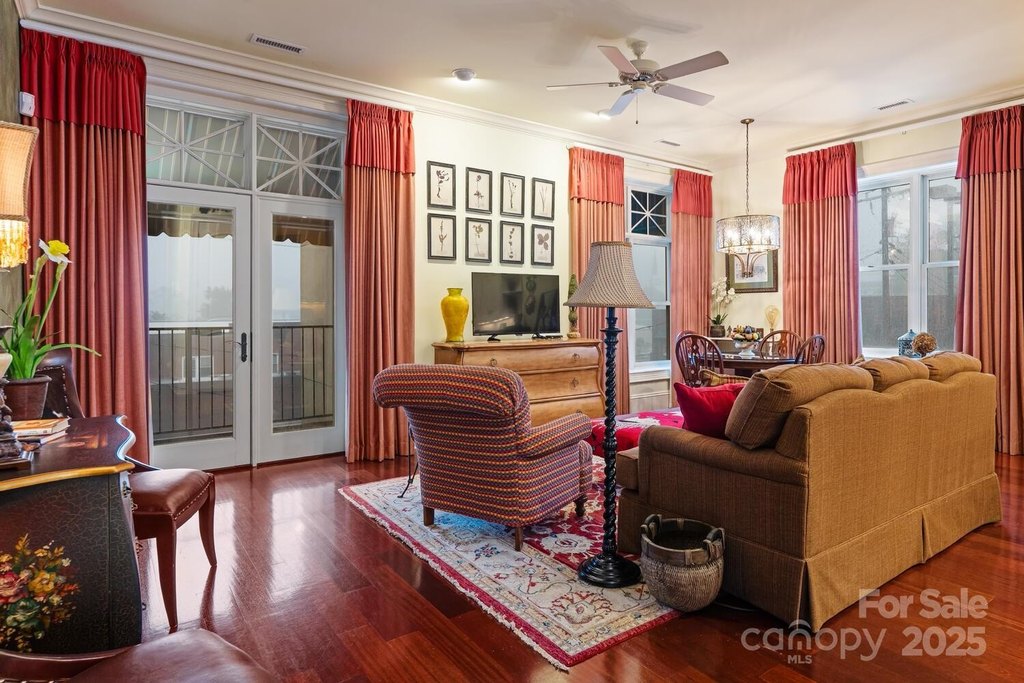 Hendersonville, North Carolina, 28792, United States, 4 Bedrooms Bedrooms, ,4.5 BathroomsBathrooms,Residential,Forsale,1904903
