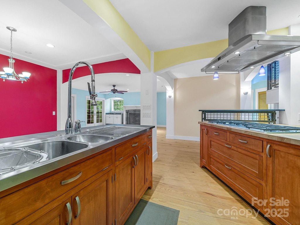 Tryon, North Carolina, 28782, United States, 3 Bedrooms Bedrooms, ,4 BathroomsBathrooms,Residential,Forsale,1904897