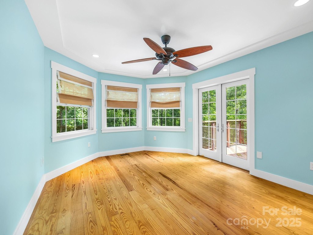 Tryon, North Carolina, 28782, United States, 3 Bedrooms Bedrooms, ,4 BathroomsBathrooms,Residential,Forsale,1904897