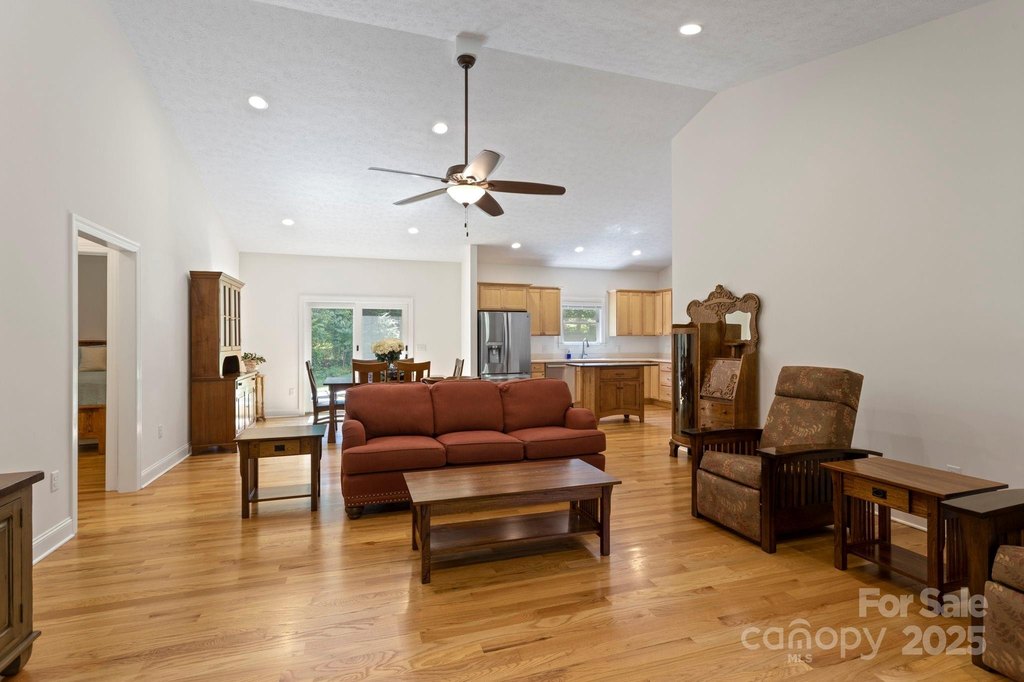 Flat Rock, North Carolina, 28731, United States, 3 Bedrooms Bedrooms, ,2 BathroomsBathrooms,Residential,Forsale,1904905