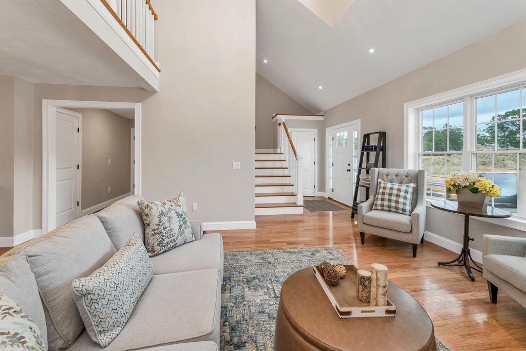 Meredith, New Hampshire, 03253, United States, 4 Bedrooms Bedrooms, ,2.5 BathroomsBathrooms,Residential,Forsale,2002408