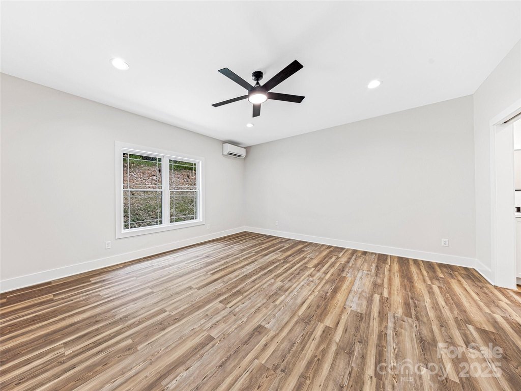 Mars Hill, North Carolina, 28754, United States, 3 Bedrooms Bedrooms, ,3 BathroomsBathrooms,Residential,Forsale,1907847