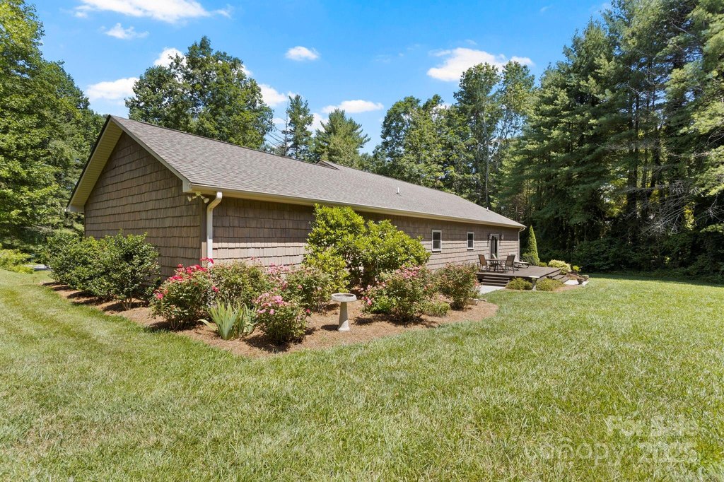 Flat Rock, North Carolina, 28731, United States, 3 Bedrooms Bedrooms, ,2 BathroomsBathrooms,Residential,Forsale,1904905