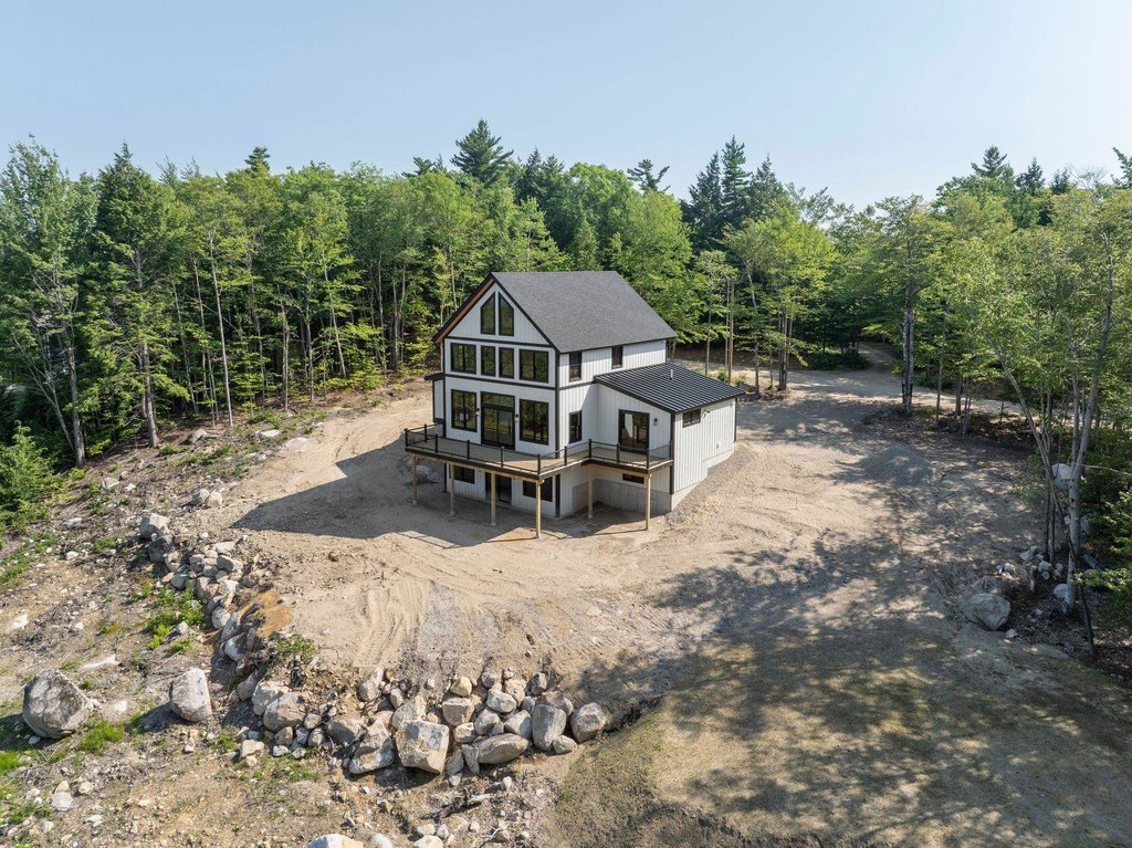 Ossipee, New Hampshire, 03814, United States, 4 Bedrooms Bedrooms, ,2.5 BathroomsBathrooms,Residential,Forsale,1952903