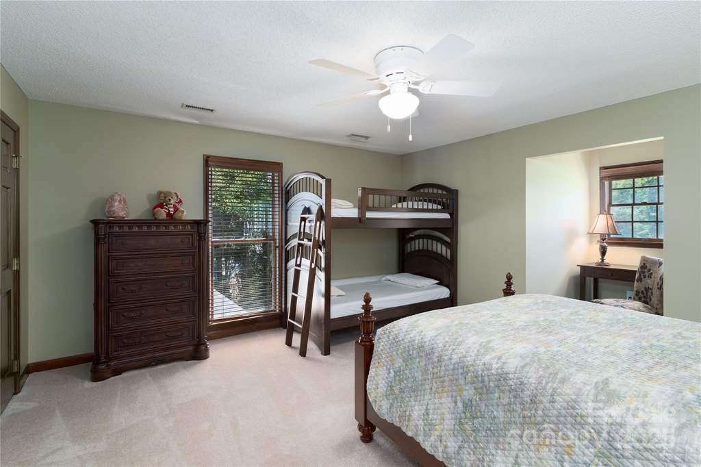 Mooresville, North Carolina, 28117, United States, 3 Bedrooms Bedrooms, ,4 BathroomsBathrooms,Residential,Forsale,1953169