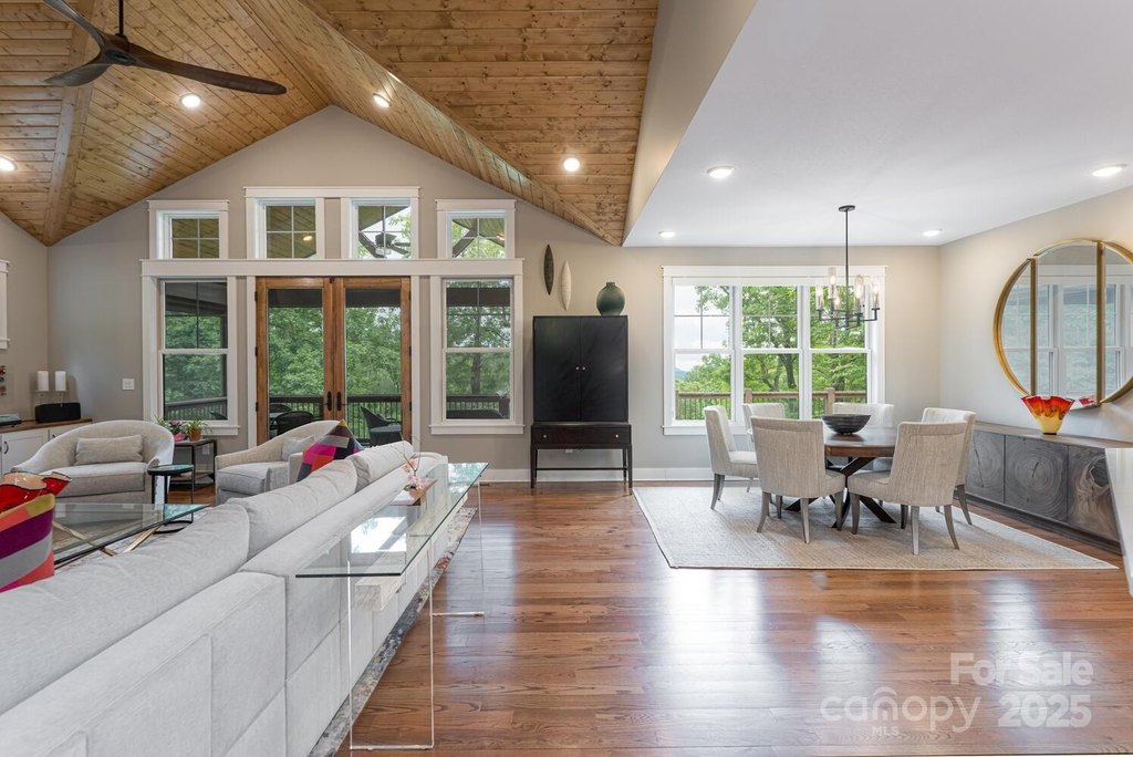 Flat Rock, North Carolina, 28731, United States, 4 Bedrooms Bedrooms, ,3.5 BathroomsBathrooms,Residential,Forsale,1886036