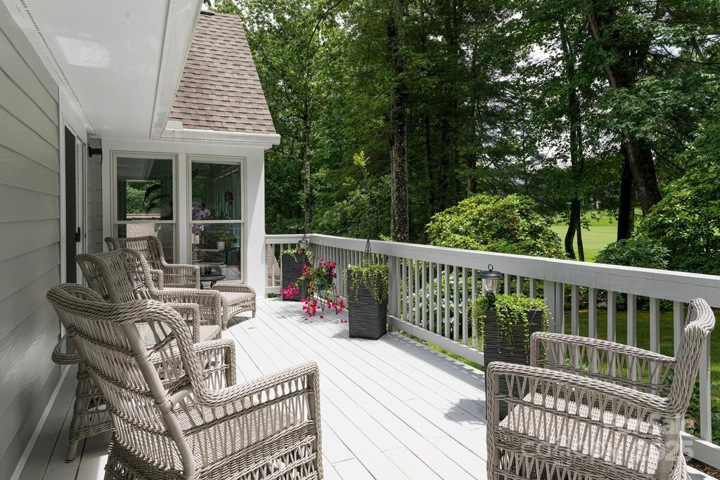 Flat Rock, North Carolina, 28731, United States, 3 Bedrooms Bedrooms, ,2 BathroomsBathrooms,Residential,Forsale,1886037