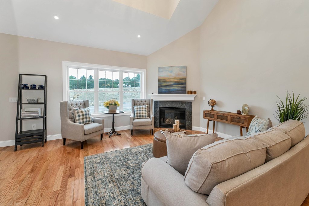 Meredith, New Hampshire, 03253, United States, 4 Bedrooms Bedrooms, ,2.5 BathroomsBathrooms,Residential,Forsale,2002408