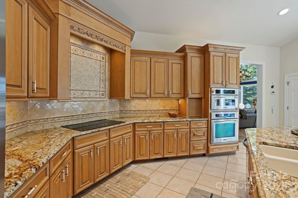 Flat Rock, North Carolina, 28731, United States, 3 Bedrooms Bedrooms, ,4.5 BathroomsBathrooms,Residential,Forsale,1904902