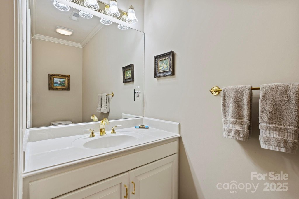 Flat Rock, North Carolina, 28731, United States, 3 Bedrooms Bedrooms, ,4.5 BathroomsBathrooms,Residential,Forsale,1904902