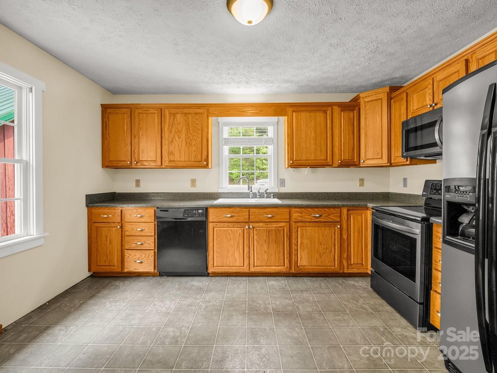 Rutherfordton, North Carolina, 28139, United States, 3 Bedrooms Bedrooms, ,2 BathroomsBathrooms,Residential,Forsale,1904901