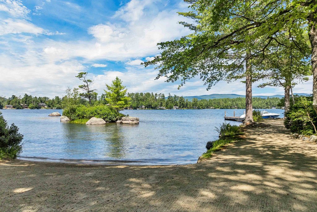 Moultonborough, New Hampshire, 03254, United States, 3 Bedrooms Bedrooms, ,3 BathroomsBathrooms,Residential,Forsale,1941224