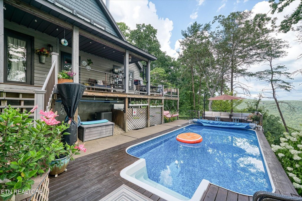 Wilder, Tennessee, 38589, United States, 2 Bedrooms Bedrooms, ,2 BathroomsBathrooms,Residential,Forsale,1929847