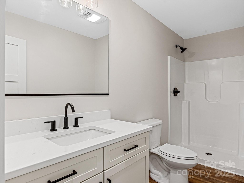Mars Hill, North Carolina, 28754, United States, 3 Bedrooms Bedrooms, ,3 BathroomsBathrooms,Residential,Forsale,1907847