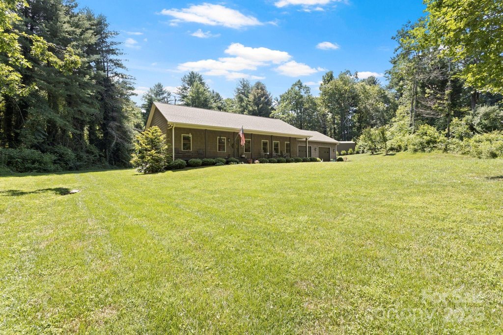 Flat Rock, North Carolina, 28731, United States, 3 Bedrooms Bedrooms, ,2 BathroomsBathrooms,Residential,Forsale,1904905