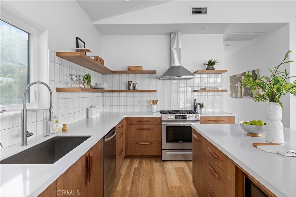 Cayucos, California, 93430, United States, 4 Bedrooms Bedrooms, ,4 BathroomsBathrooms,Residential,Forsale,2009013