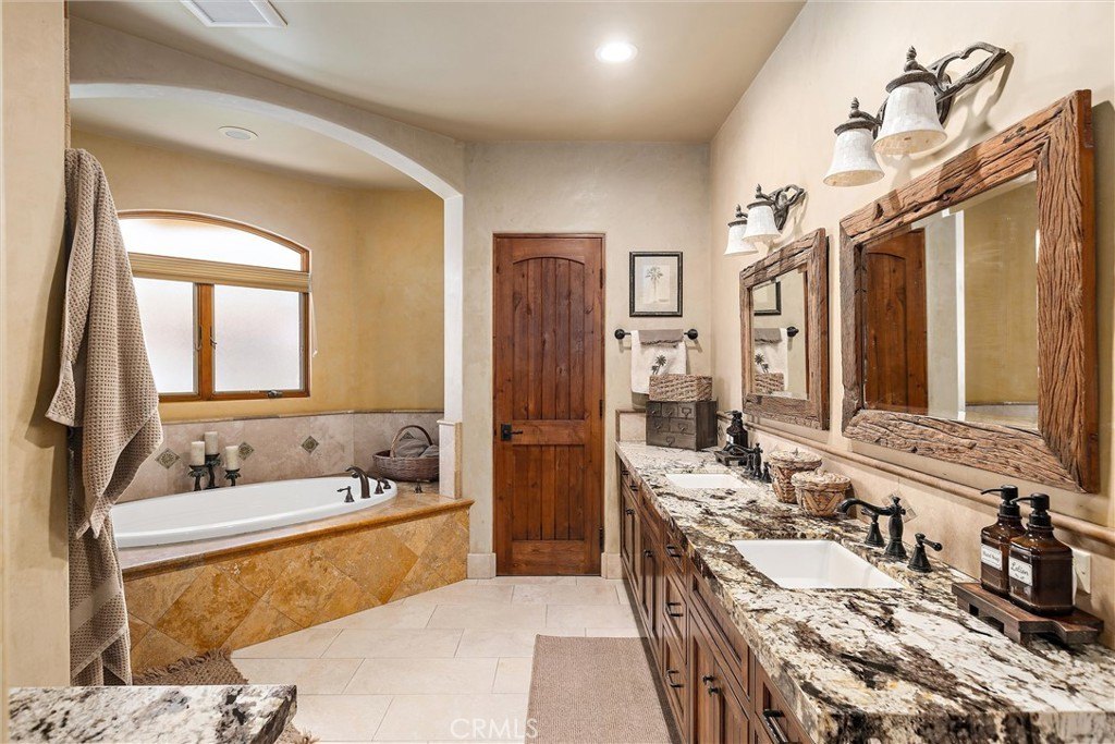 Cayucos, California, 93430, United States, 6 Bedrooms Bedrooms, ,5.5 BathroomsBathrooms,Residential,Forsale,1899779