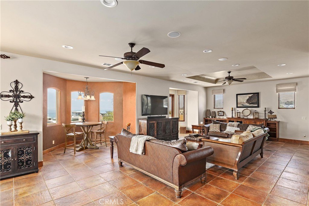 Cayucos, California, 93430, United States, 6 Bedrooms Bedrooms, ,5.5 BathroomsBathrooms,Residential,Forsale,1899779