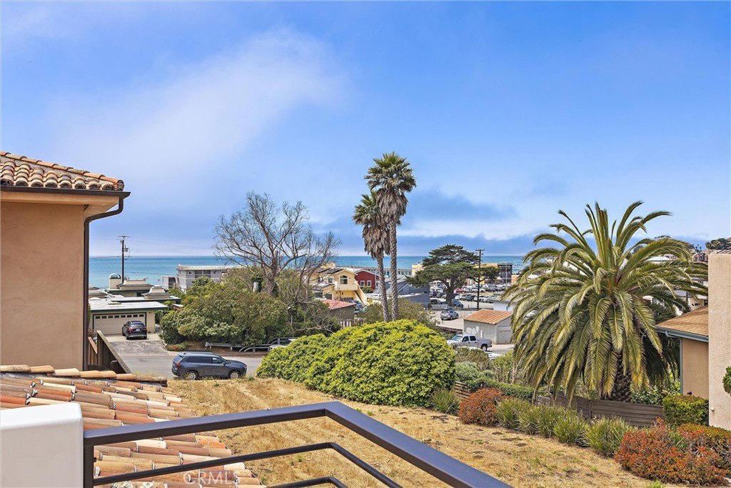 Cayucos, California, 93430, United States, 6 Bedrooms Bedrooms, ,5.5 BathroomsBathrooms,Residential,Forsale,1899779