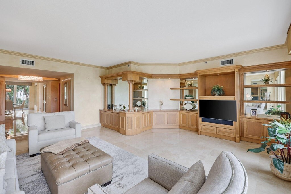 Highland Beach, Florida, 33487, United States, 2 Bedrooms Bedrooms, ,2.5 BathroomsBathrooms,Residential,Forsale,2009905