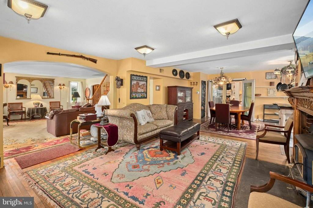 SELLERSVILLE, Pennsylvania, 18960, United States, 9 Bedrooms Bedrooms, ,5.5 BathroomsBathrooms,Residential,Forsale,1929512