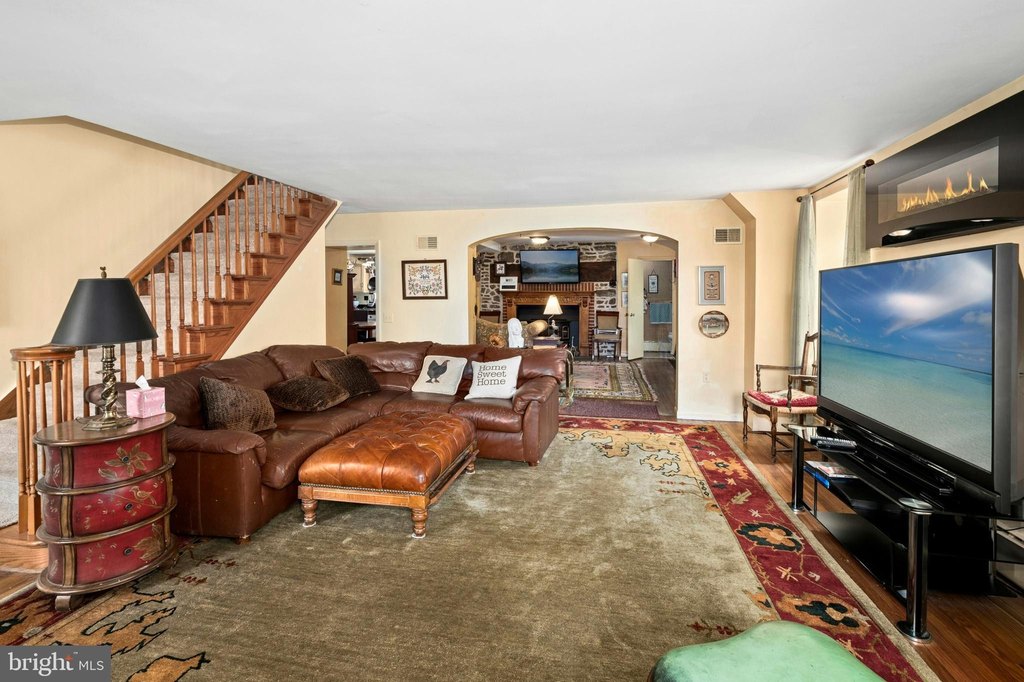 SELLERSVILLE, Pennsylvania, 18960, United States, 9 Bedrooms Bedrooms, ,5.5 BathroomsBathrooms,Residential,Forsale,1929512